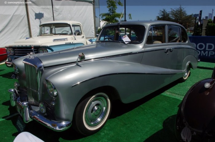 1956 Bentley Saloon: A Classic British Grand Tourer