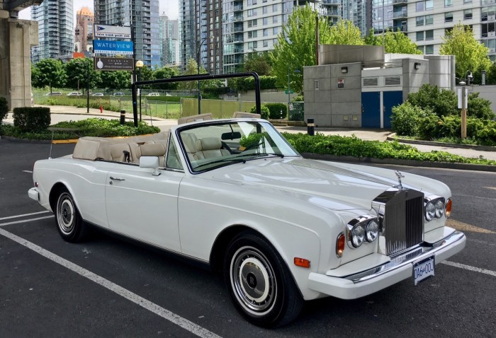 Royce rolls 1991 corniche iii leather information ca