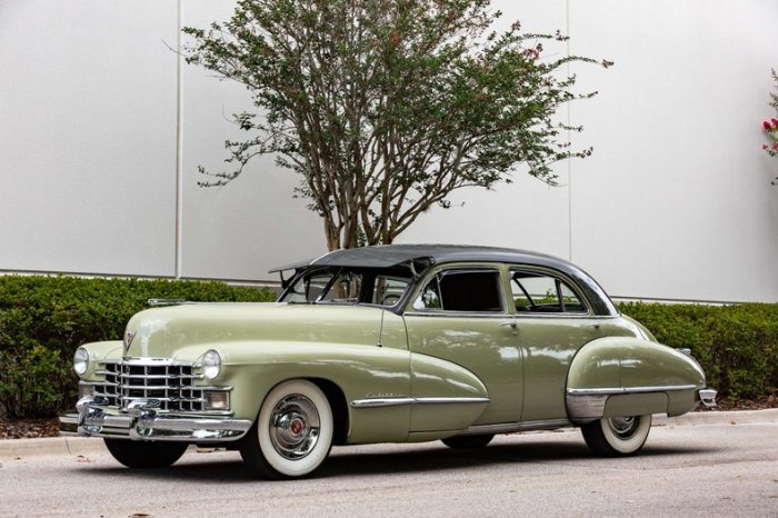 Cadillac fleetwood 1947 60 series 1943 1946 special 1945 1944 1950 sedan momentcar conceptcarz cadillacs classic