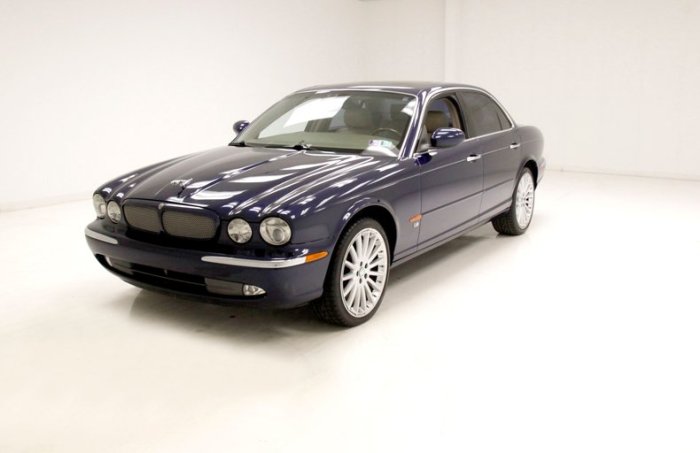 2004 Jaguar XJR