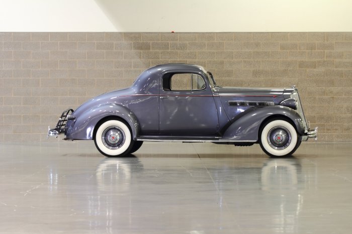 1936 Packard 120