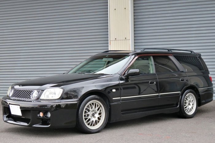 1998 Nissan Stagea: A Japanese Wagon Icon