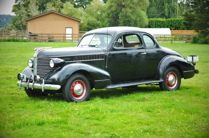 1938 Pontiac Coupe: A Classic American Icon