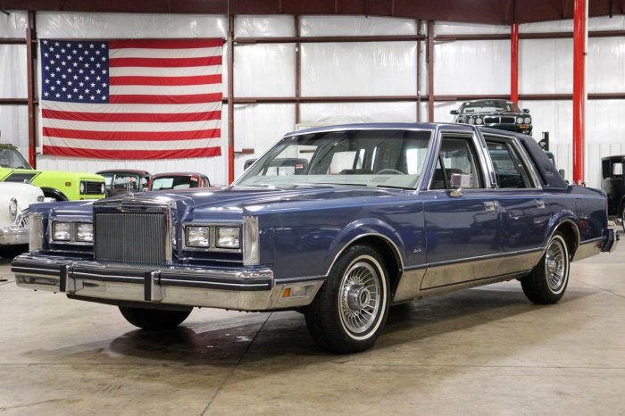 Lincoln town car 1984 1985 1982 1986 sedan cars rmsothebys auburn spring vehicle series hagerty ford rm reflect specific selected