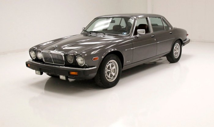 Jaguar 1986 xj6 momentcar