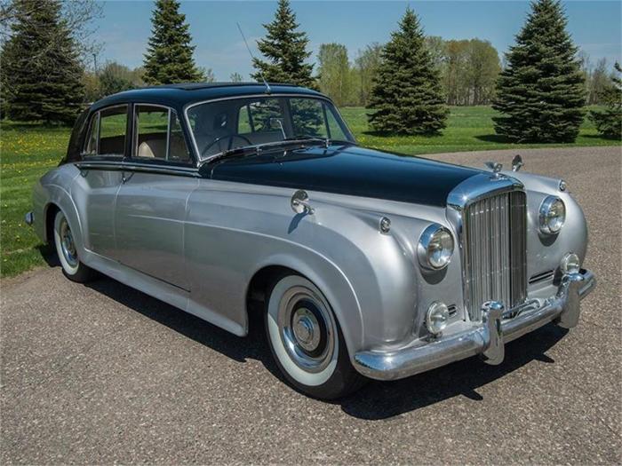 Bentley saloon 1956