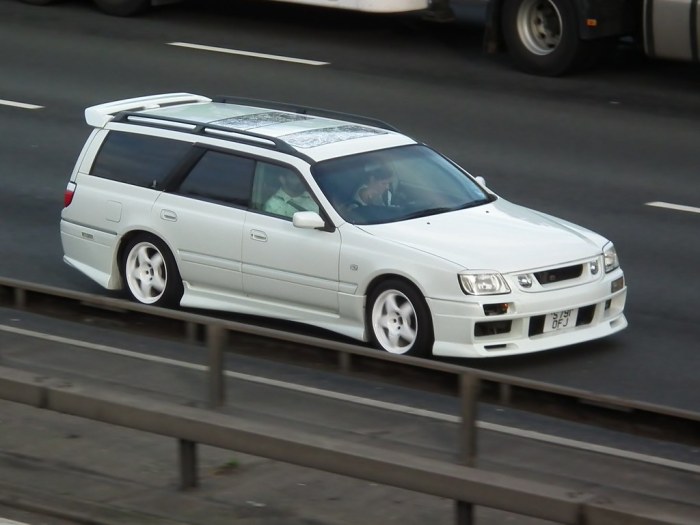 1996 Nissan Stagea: A Japanese Performance Wagon Icon