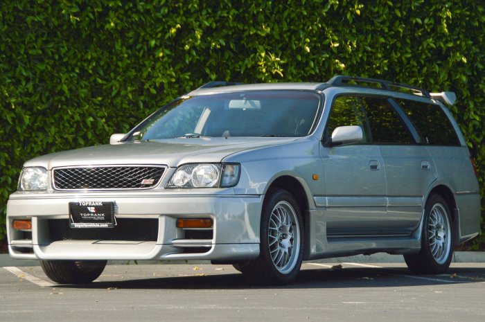 1997 Nissan Stagea