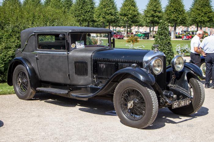 1929 Bentley Antique: A Glimpse into Automotive History