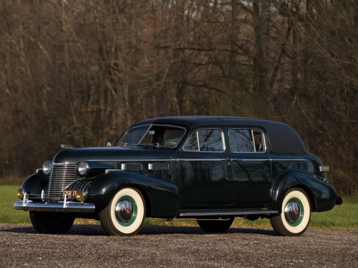 Cadillac 1940 fleetwood 75 convertible series sedan restored car sale