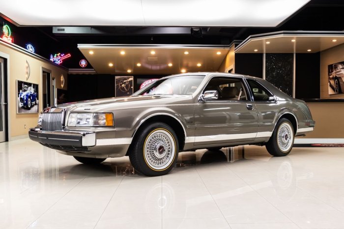 1987 Lincoln Mark VII: A Classic Luxury Sedan