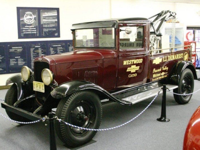 1929 Chevrolet Tow Truck