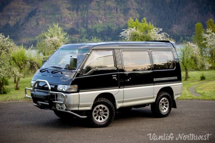 1997 Mitsubishi Delica