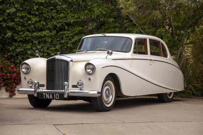 Bentley saloon s1