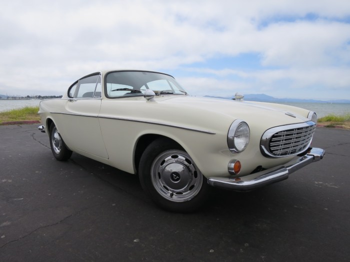 1969 Volvo P1800E: A Classic Sports Car