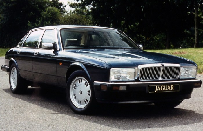 1993 Jaguar XJ: A Timeless Classic of Luxury and Performance