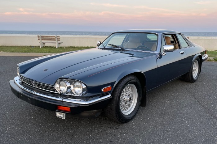 Jaguar xjs convertible 35k reserve