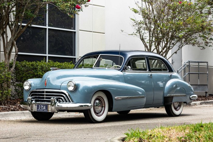 1946 Oldsmobile Antique: A Postwar Icon