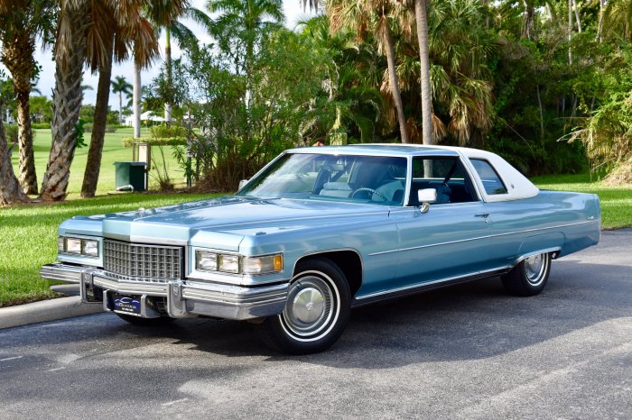 1976 Cadillac DeVille: A Glimpse of American Luxury