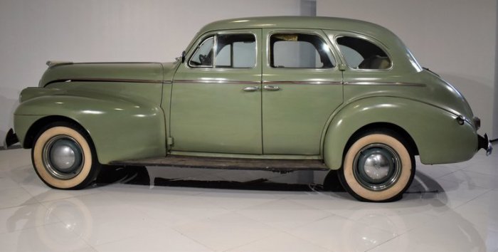 1940 oldsmobile two door sedan auto touring kiezen bord series