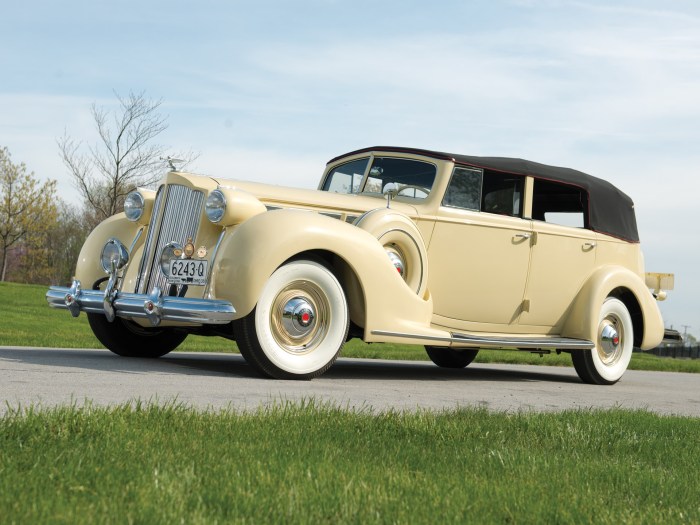 Packard 1938 convertible super coupe eight