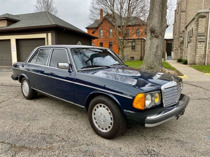 1983 mercedes 300sd benz series sedan 4dr car rust southern example great