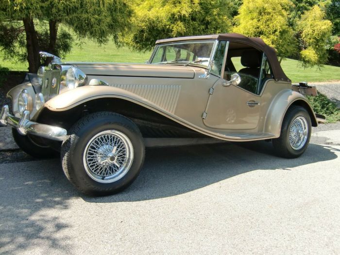 Mg td 1952 red cars classic wheels cover tan interior tonneau cylinder 250cc polished peppy screens wire finish manual racing