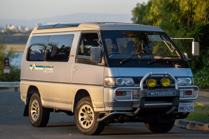 1992 Mitsubishi Delica