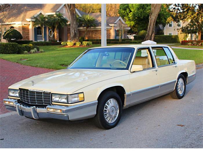 Deville 1991 cadillac sedan