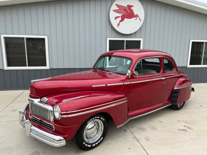 Eight mercury 1947 back custom