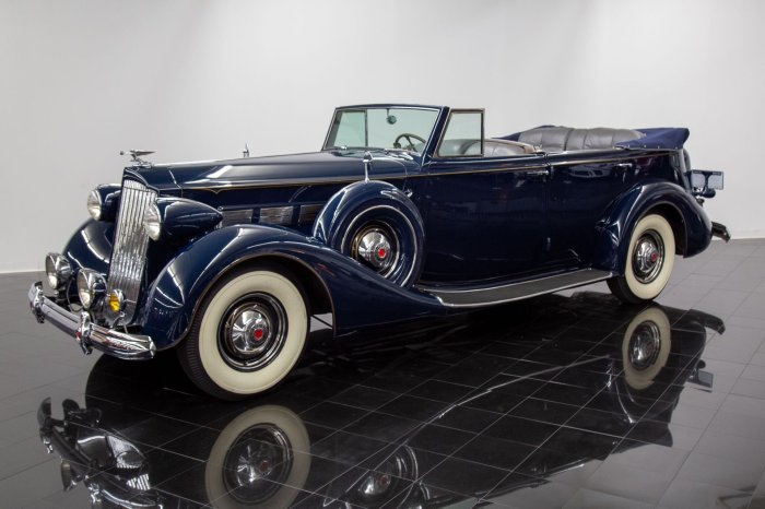 1937 Packard Super Eight