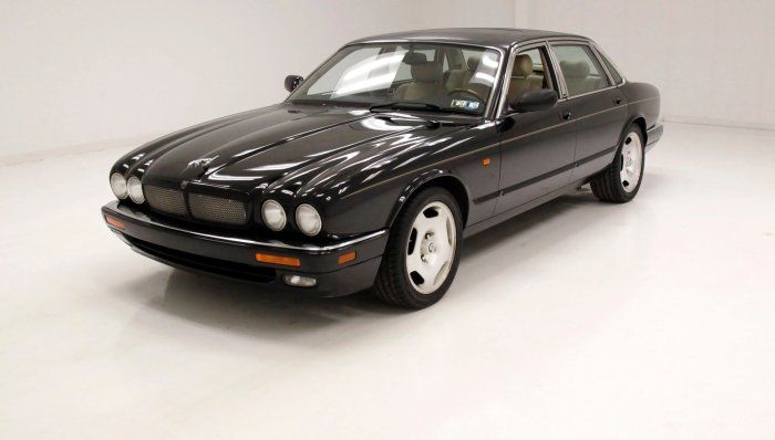 1995 Jaguar XJR