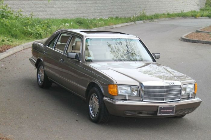 1990 Mercedes-Benz 560SEL