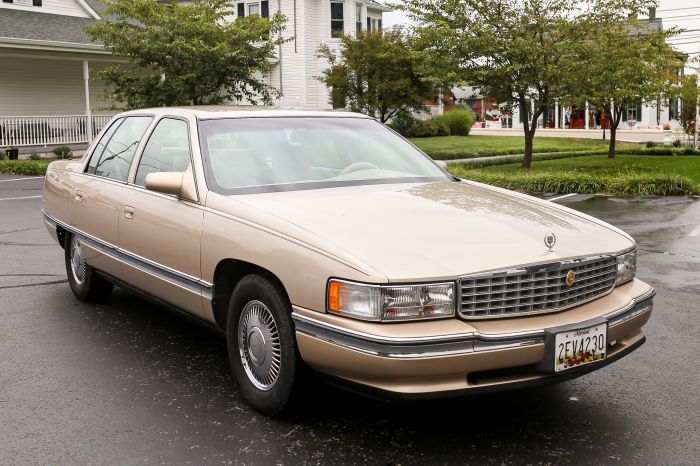 1995 Cadillac DeVille: A Classic American Luxury Sedan