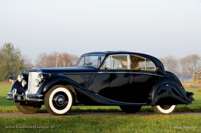 Mark jaguar 1949 door saloon supercars offered drophead coupe four two