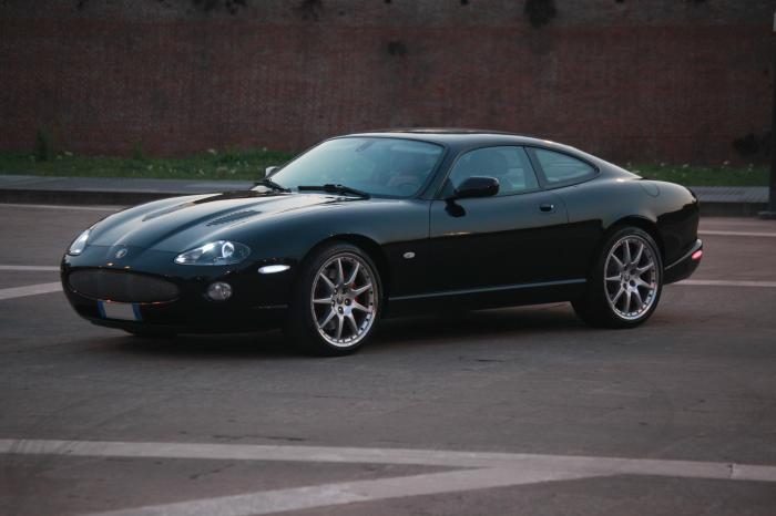 2000 Jaguar XKR: A British Icon of Power and Luxury