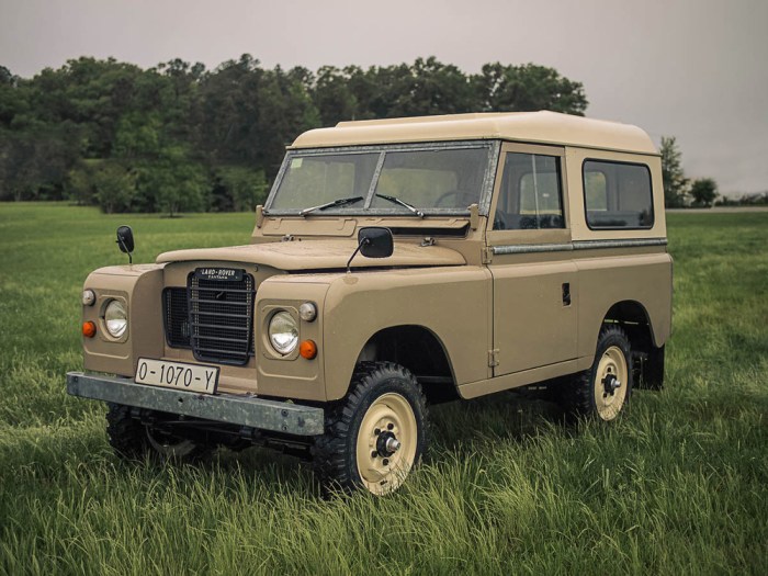 1982 Land Rover Santana