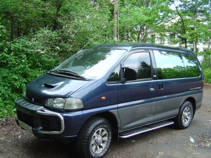 1996 Mitsubishi Delica: A Look Back at the Iconic Van