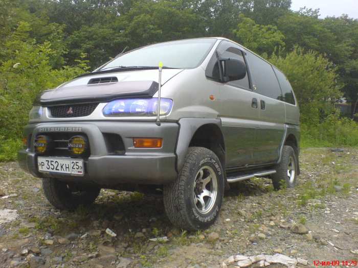 Mitsubishi delica 1997