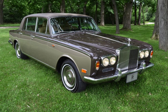 Rolls royce shadow silver 1972 lwb momentcar sweden topworldauto