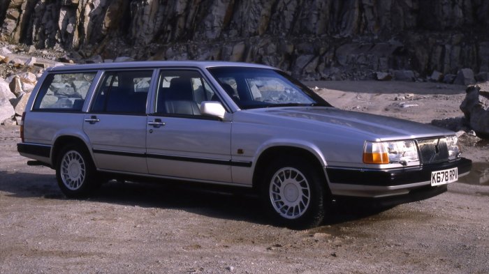 1991 Volvo 940: A Classic Swedish Sedan