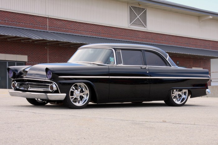 1955 Ford Customline: A Classic American Icon