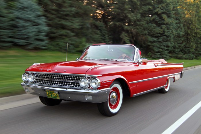 1961 Ford Galaxie Sunliner