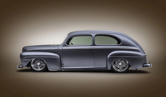 1947 Ford 4-Dr Sedan: A Post-War Classic