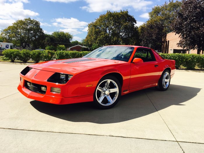 1990 Chevrolet Camaro: A Classic Muscle Car