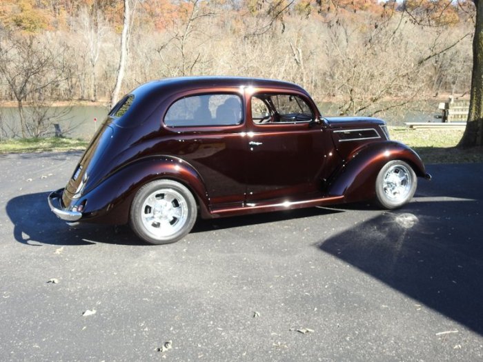 1937 ford deluxe