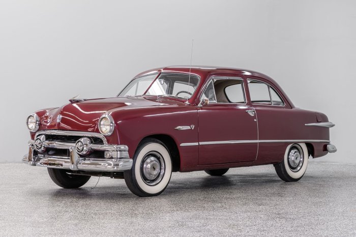 1951 Ford Sedan