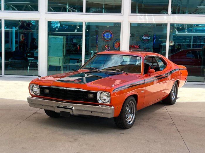 Duster plymouth 1973 gold classic v8 coupe automatic speed vintage sale