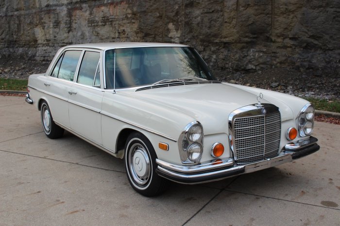 1973 Mercedes-Benz 280SE: A Classic Redefined