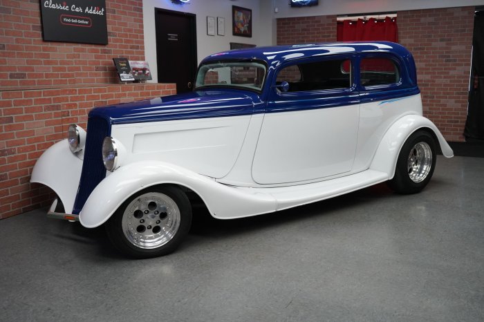 1933 Ford Victoria